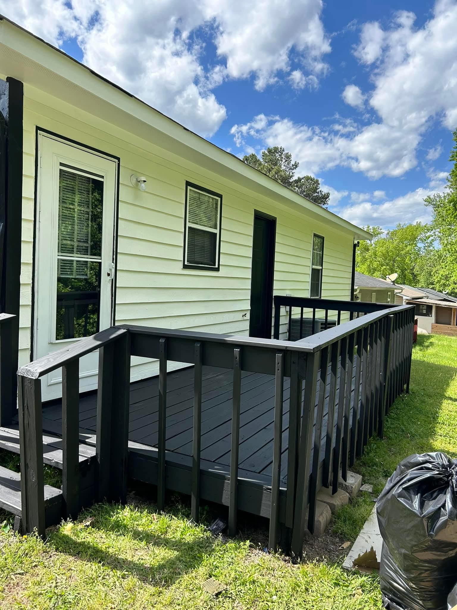 Outdoor Deck Staining and Finishing
